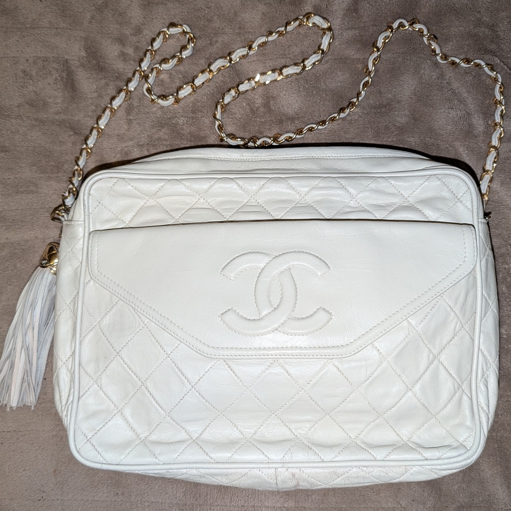 Chanel White Quilted Lambskin Shoulder Bag with Tassel